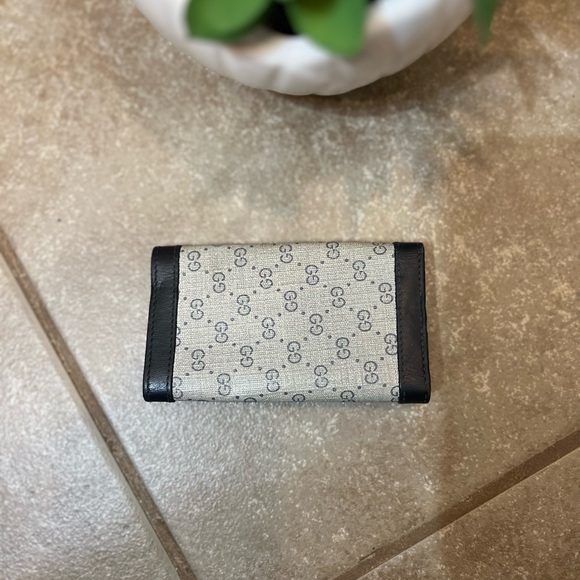 Vintage Gucci Key Case - Picture 3 of 7